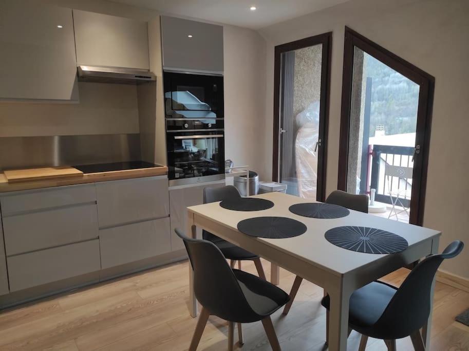 Appartement Vue Montagne, Cosy Et Chaleureux 布里昂松 外观 照片